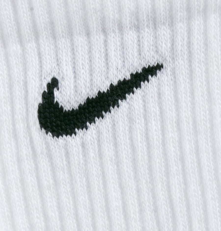 شراب Nike أسود وأبيض -طويل