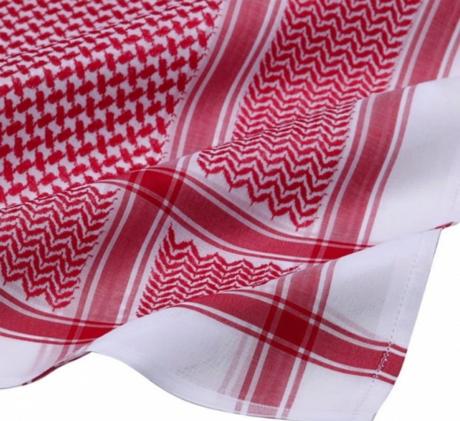 شماغ ديفنشي الانجليزي دم الغزال