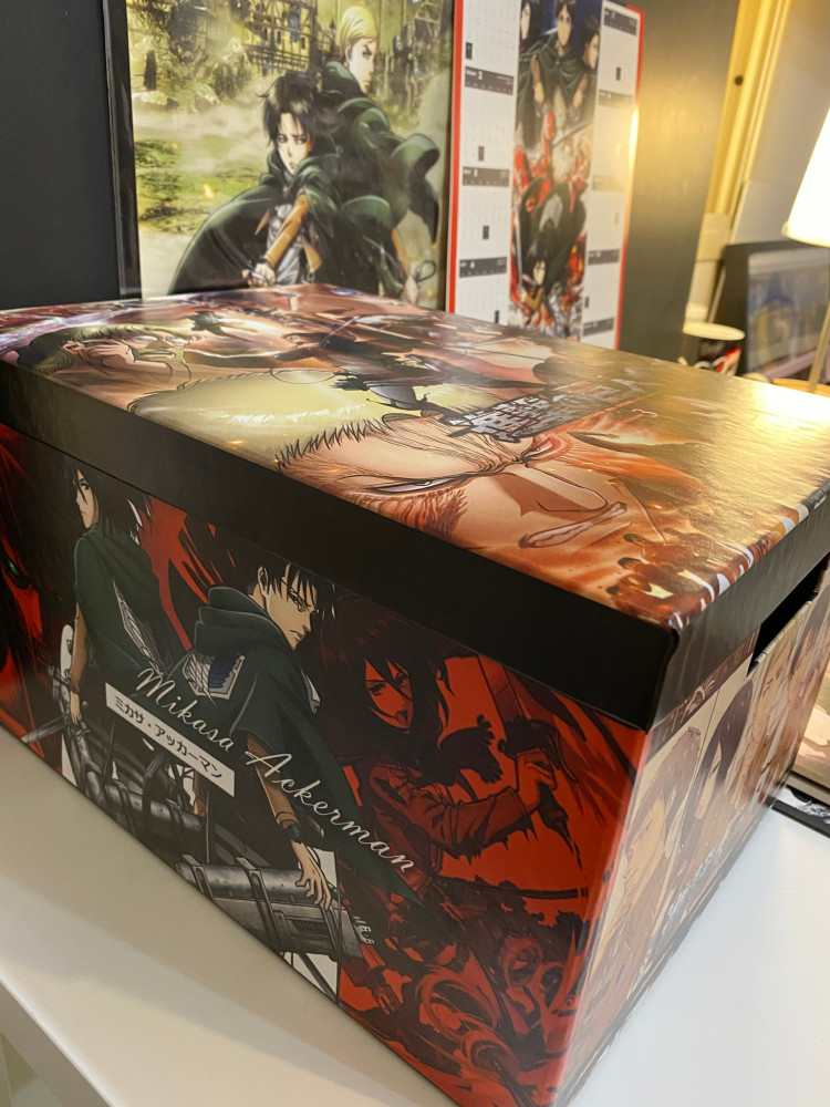 Attack on Titan Box