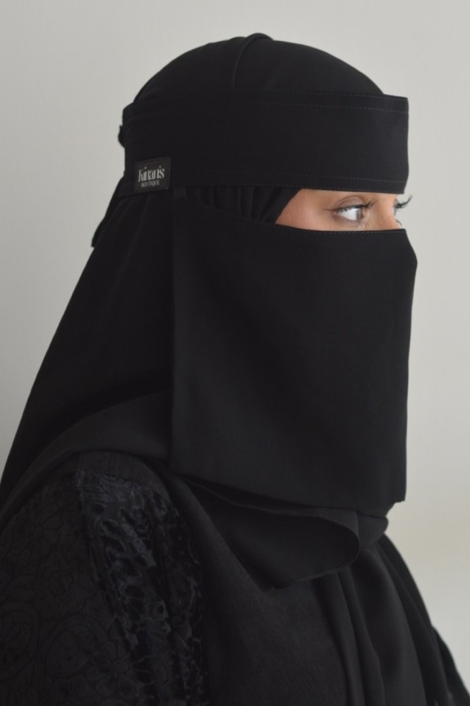 نقاب قصير