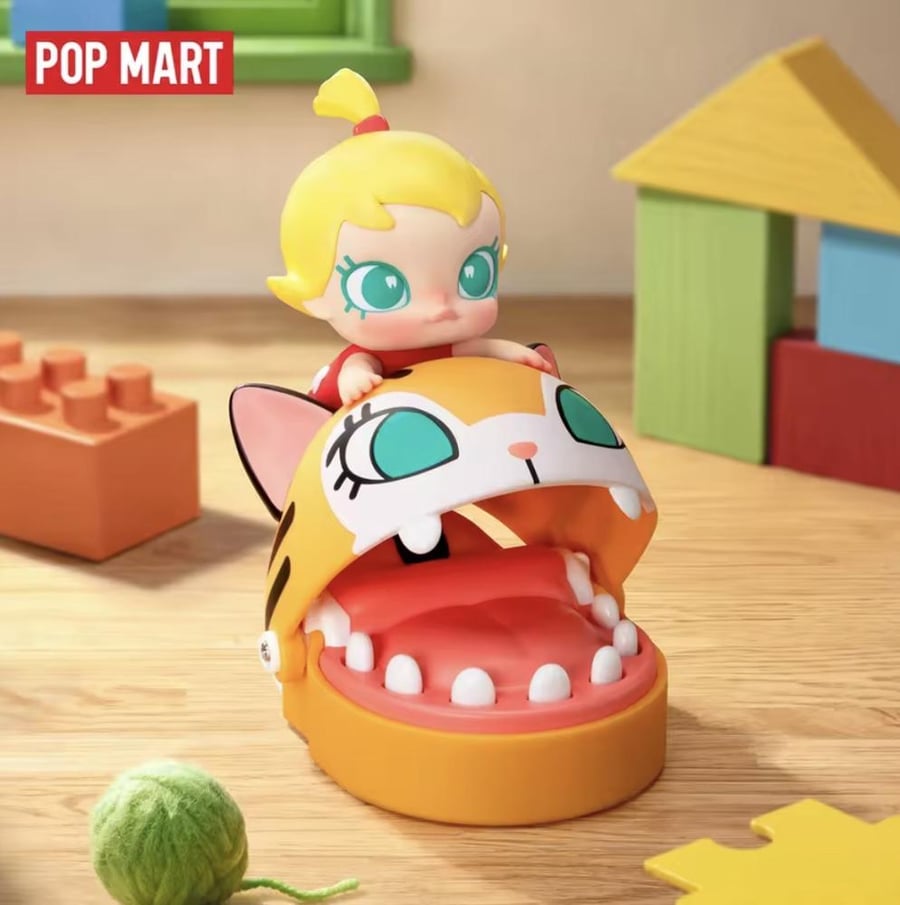 Baby Molly and Baby Tabby Puling a Prank Figure