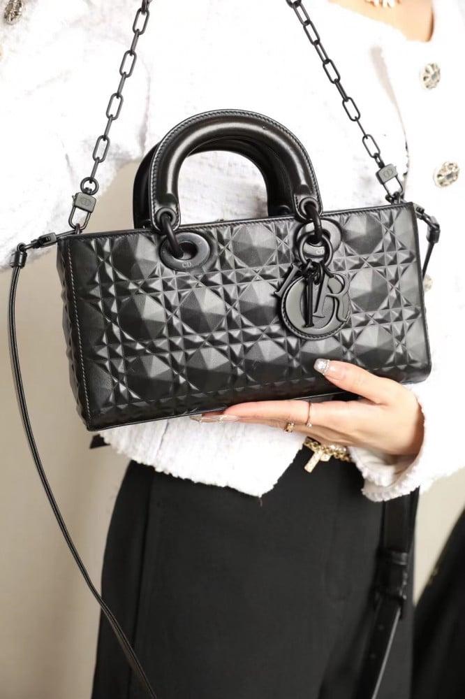 حقيبة ديور - DIOR دي جوي مقاس 26cm