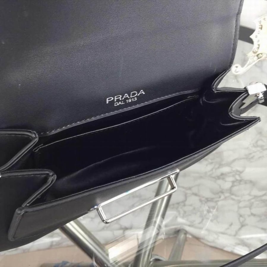 حقيبة برادا - PRADA