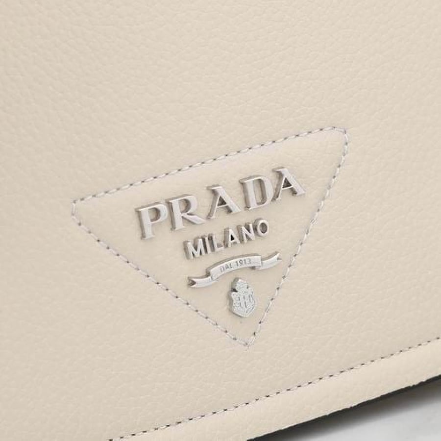 حقيبة برادا - PRADA