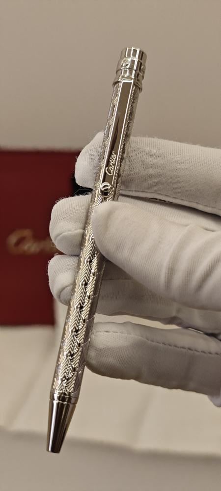 قلم كارتير سداسي بمسمار علوي نقش مضفور بارز
