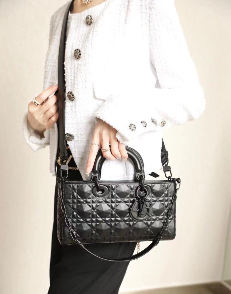 حقيبة ديور - DIOR دي جوي مقاس 26cm