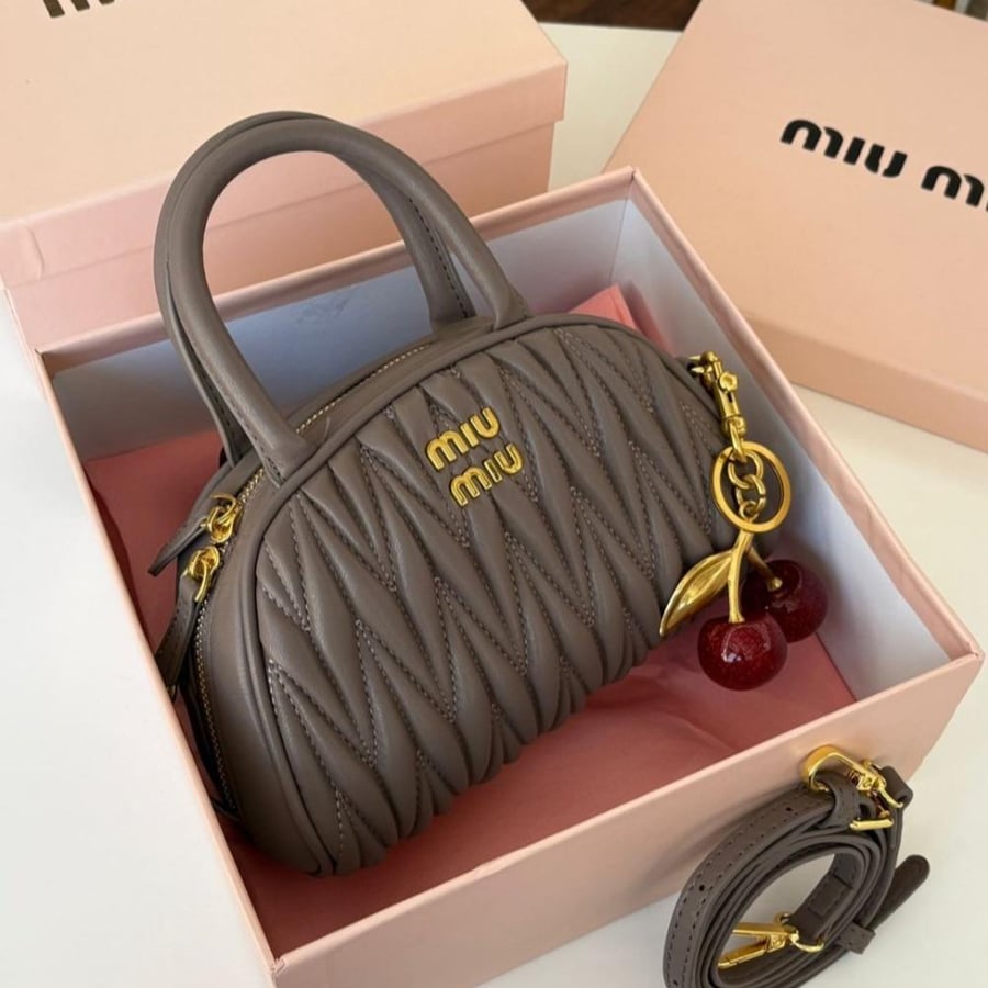 شنطه ميو ميو miumiu