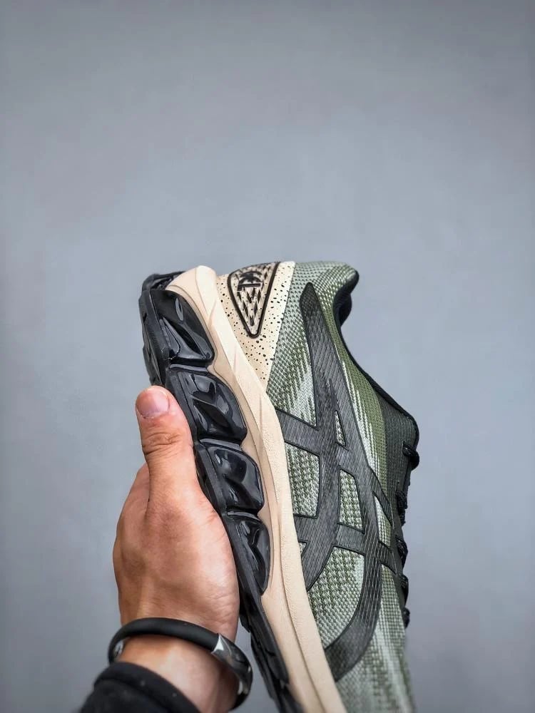 اسكس   ASICS Gel-Quantum