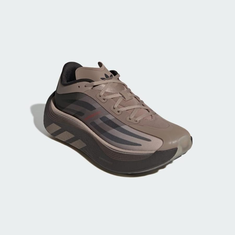 حــذاء أديـداس Hyperboost للأداء الرياضي