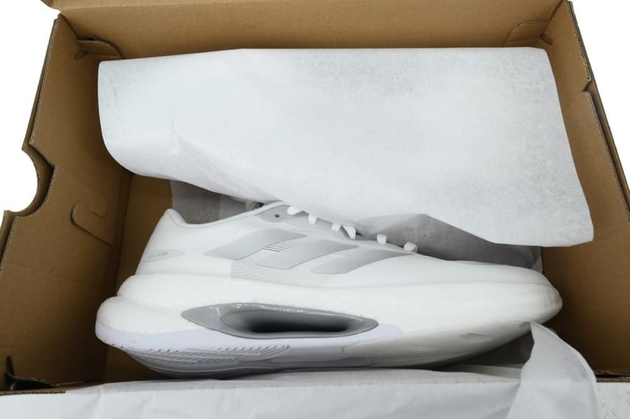 حــذاء Adidas Hyperboost الرياضي للجـري