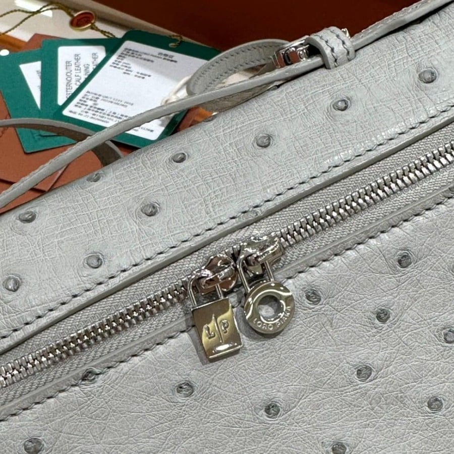 حقيبة لوروبيانا - LORO PIANA مقاس 19cm