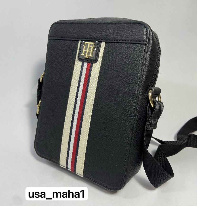 ‏Tommy Hilifiger