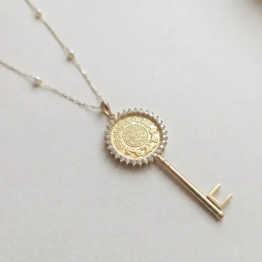 عقد مفتاح الذهب Gold KEY