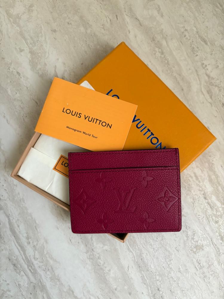 CARD HOLDER - RED
