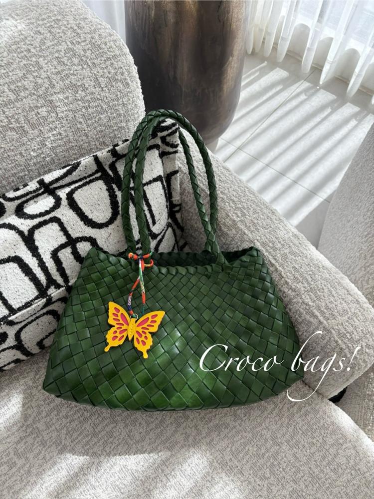 Wavy tote bag medium size - green