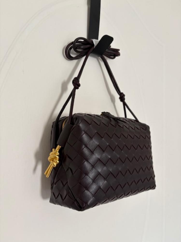 Burgundy - Wavy crossbody bag medium size