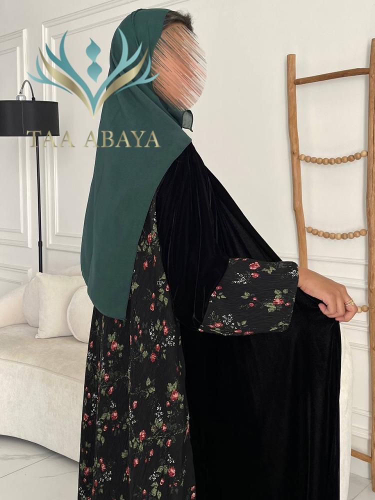 عباية مخمل مع ستريتش القصة استريت