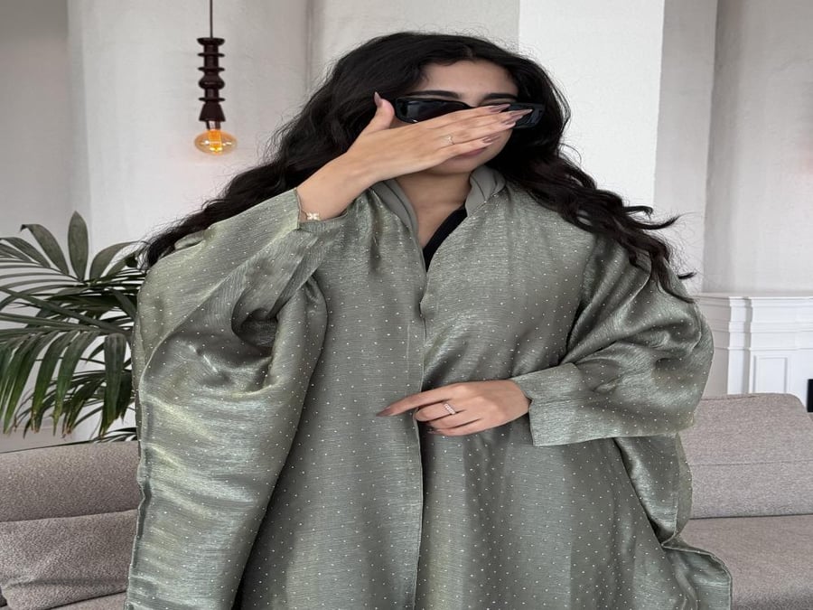 عباية كريب بلقيس شك ترتر ، القصة استريت