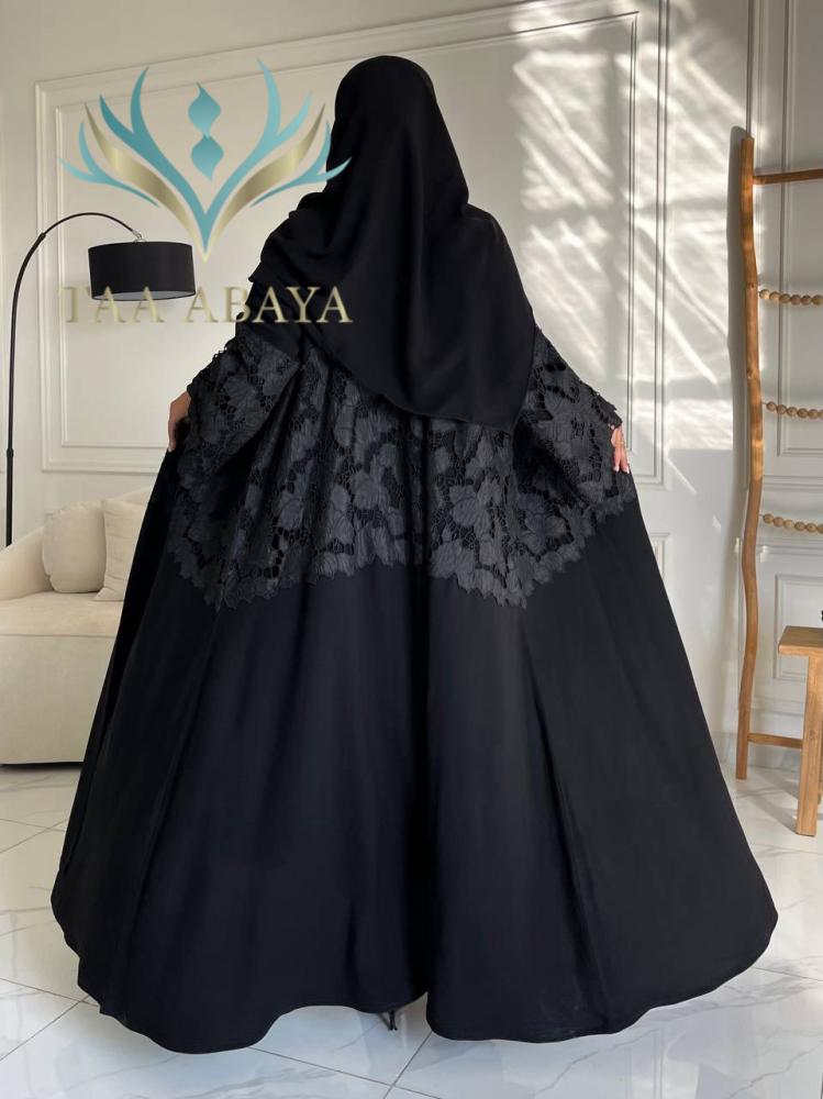 Special crepe abaya with Jaber Al Qasah Street