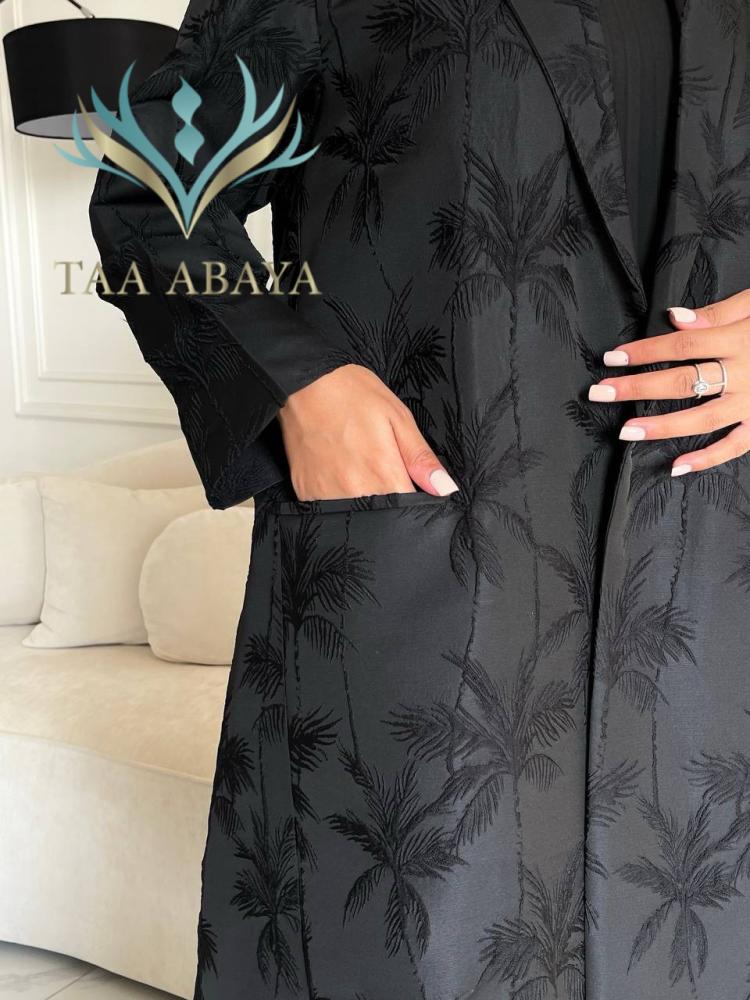 عباية جاكار، القصة استريت