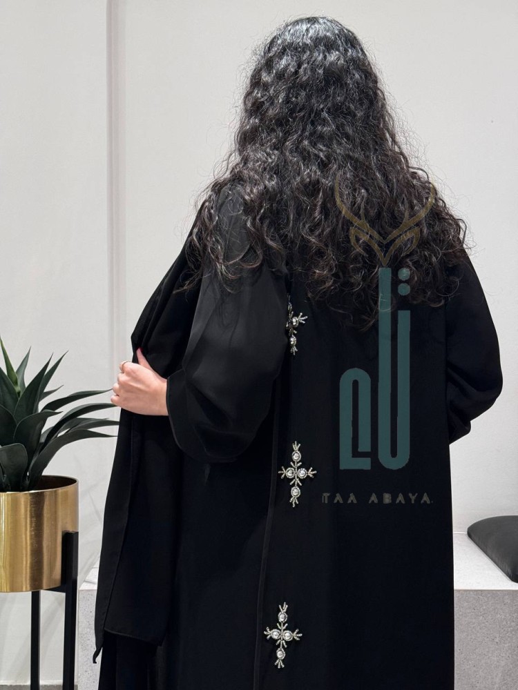 عباية كريب بلقيس شك يدوي، القصة استريت