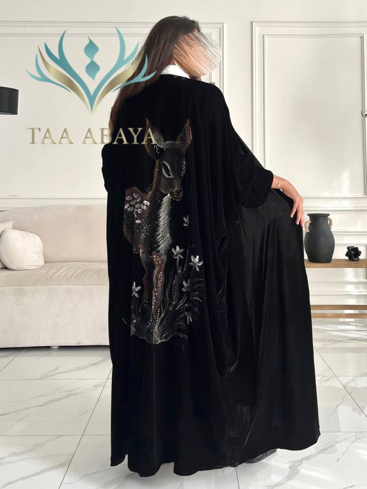 عباية مخمل رسم يدوي شك يدوي القصة بشت