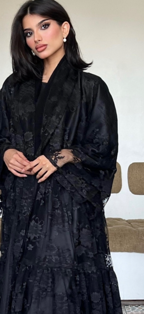 عباية سحر الدانتيل .