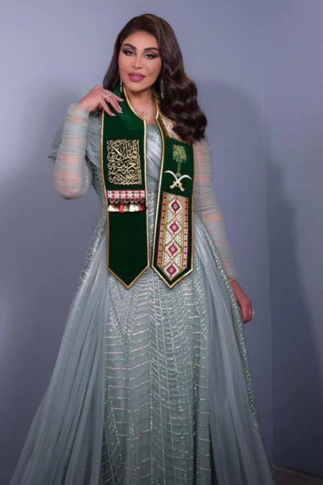 شال  اليوم الوطني وشاح الفنانة أحلام