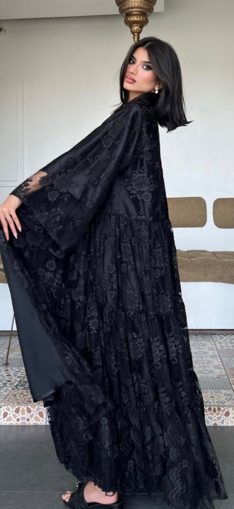 عباية سحر الدانتيل .