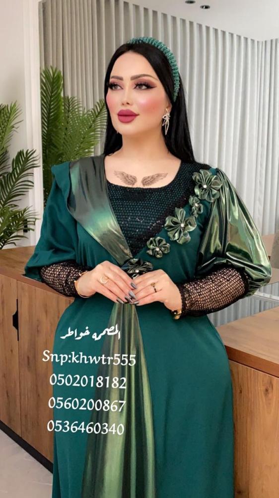 فستان كريب مع قماش لاميه – فخامة لامعة بتفاصيل مصممة لتجعلك محط الأنظار في كل مناسبة