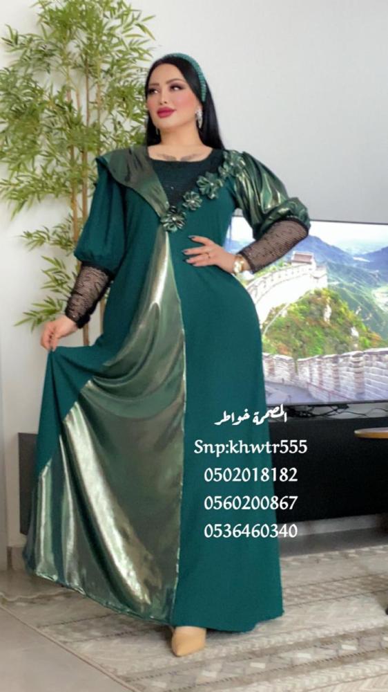 فستان كريب مع قماش لاميه – فخامة لامعة بتفاصيل مصممة لتجعلك محط الأنظار في كل مناسبة