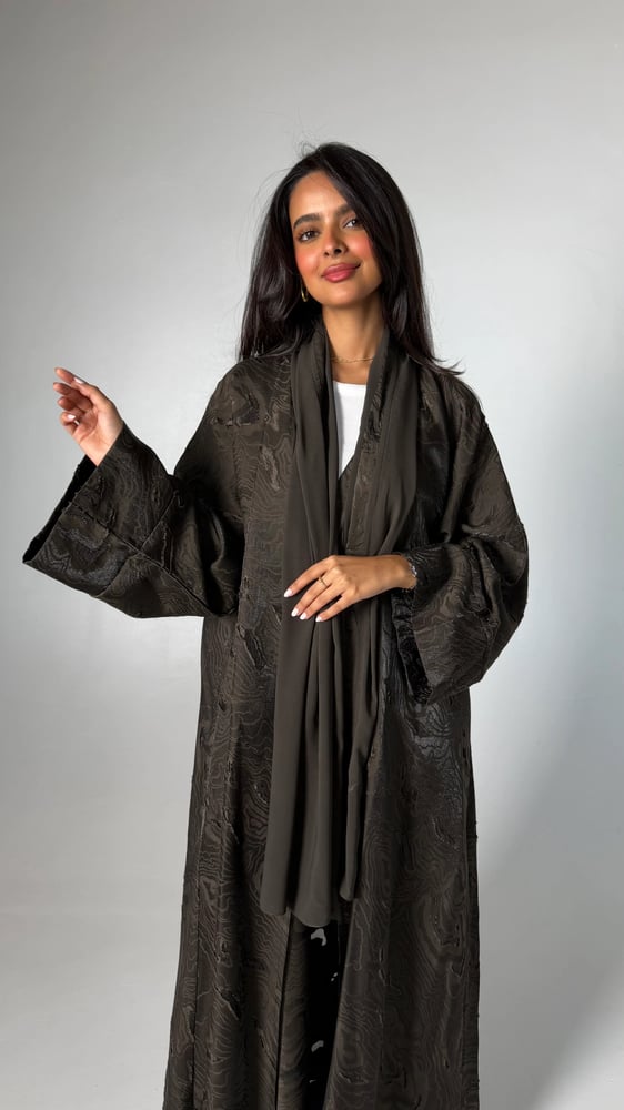 Jacquard abaya in olive