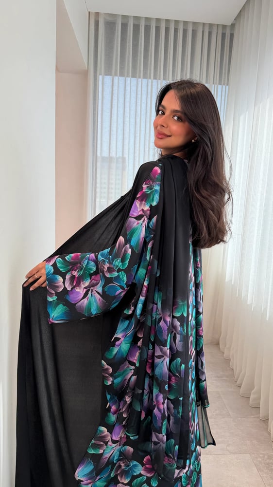 Black Tulip Silk Abaya