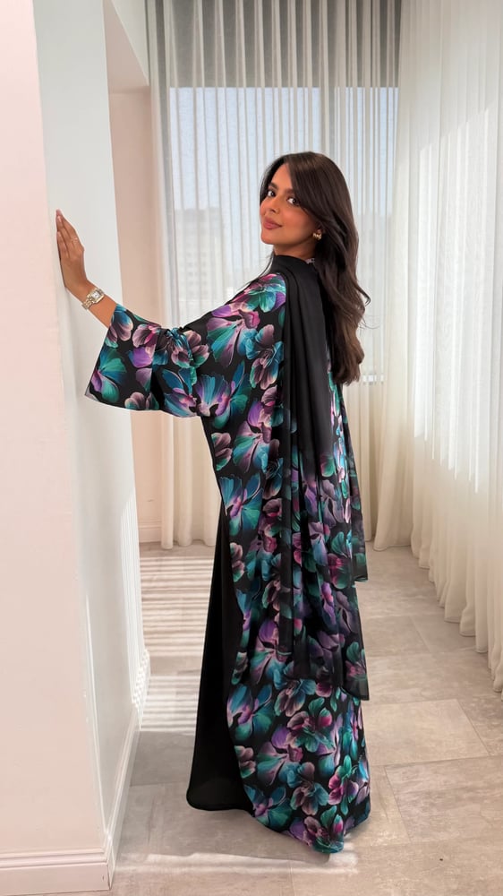 Black Tulip Silk Abaya