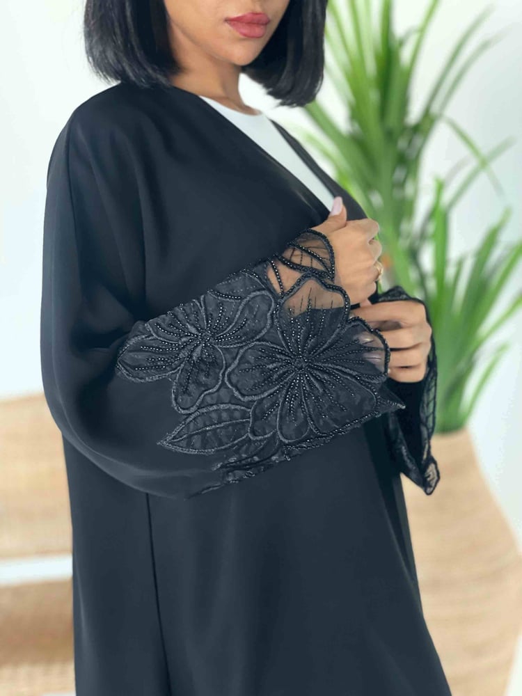 عبايات انيقة اسود-تابي-تمارا-متجر عزة المتميزة
