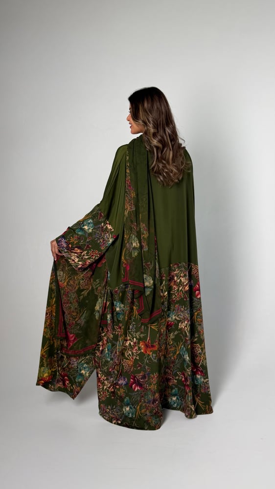عبايات ملونة عملية- عبايةخضراء