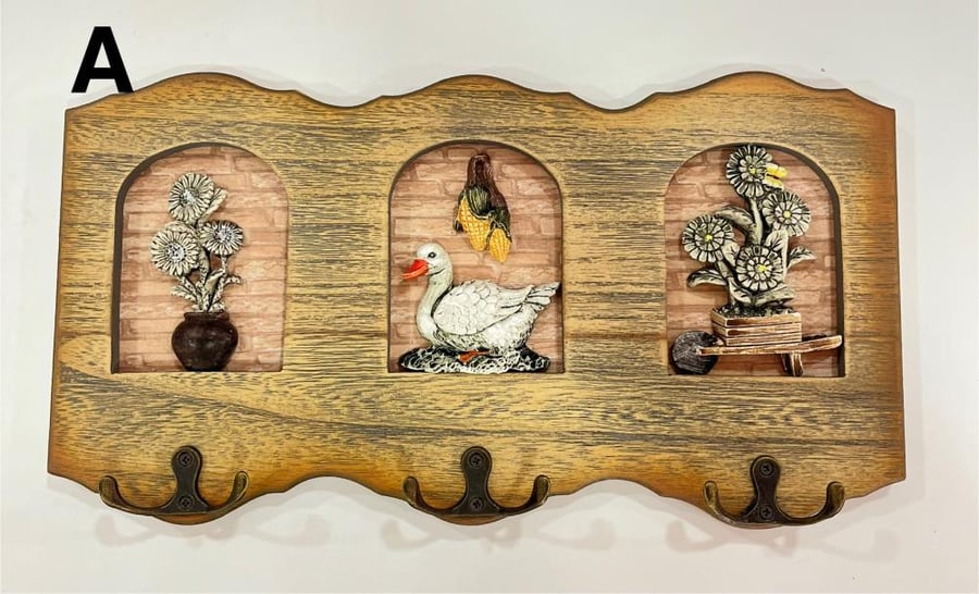 Wood and ceramic decor