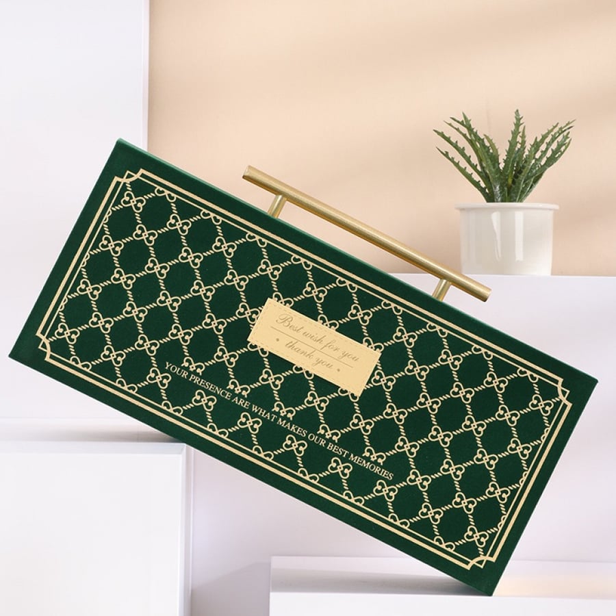 غصن الصنوبر