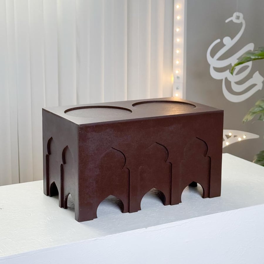 ميني طاولة تقديم بني