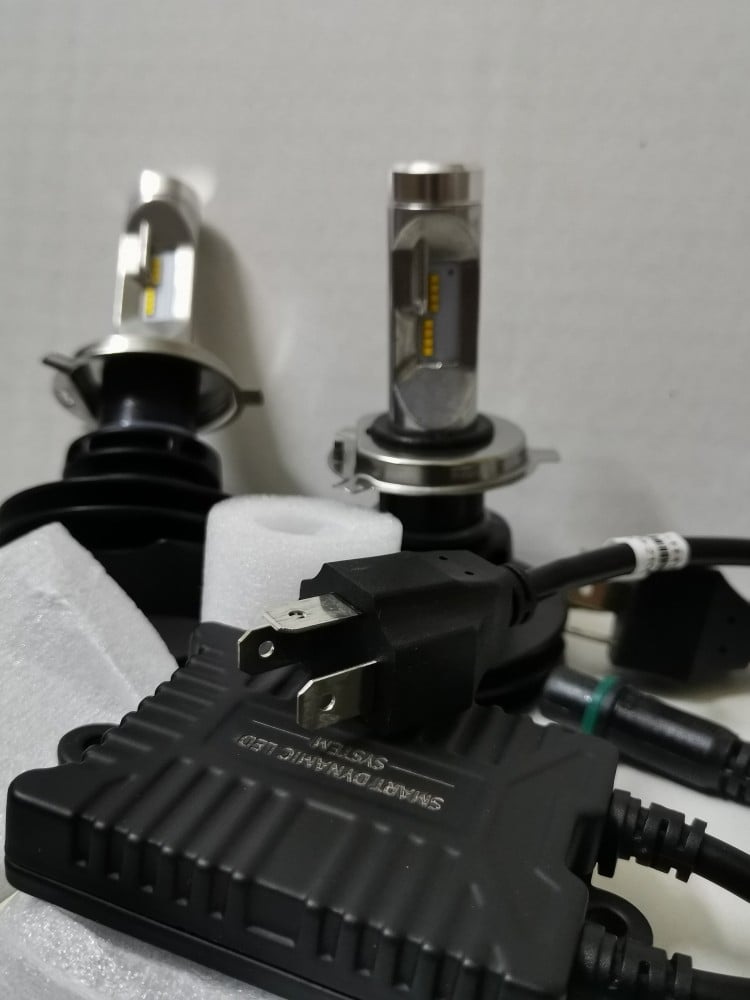 أنوار LED بجودة عالية مقاس H4 شرايح الاناره من philips متوفر لونين 5700k و 4000K شرايح الإنارة من philips