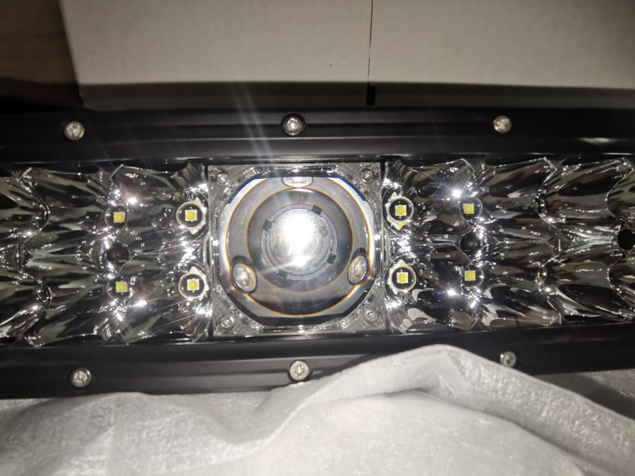 ليد بار (LED BAR) مقاس 15 شرايح osram مع عدسة ليزر