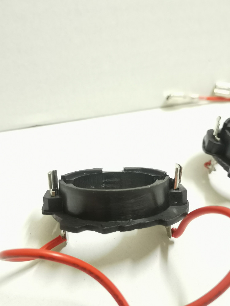 LED bulbs mounting brackets