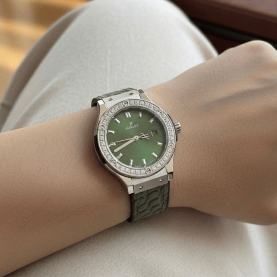 ساعة Hublot النسائية