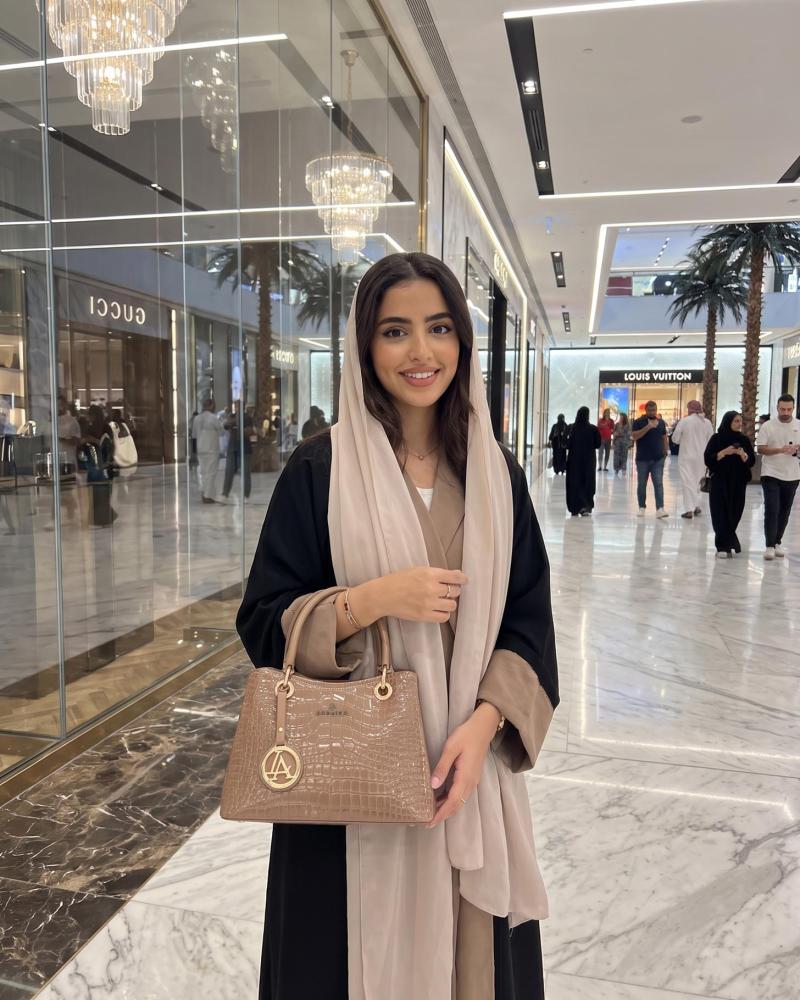 شنطة يد نسائية جلد كاكي بنقشة جلد التمساح