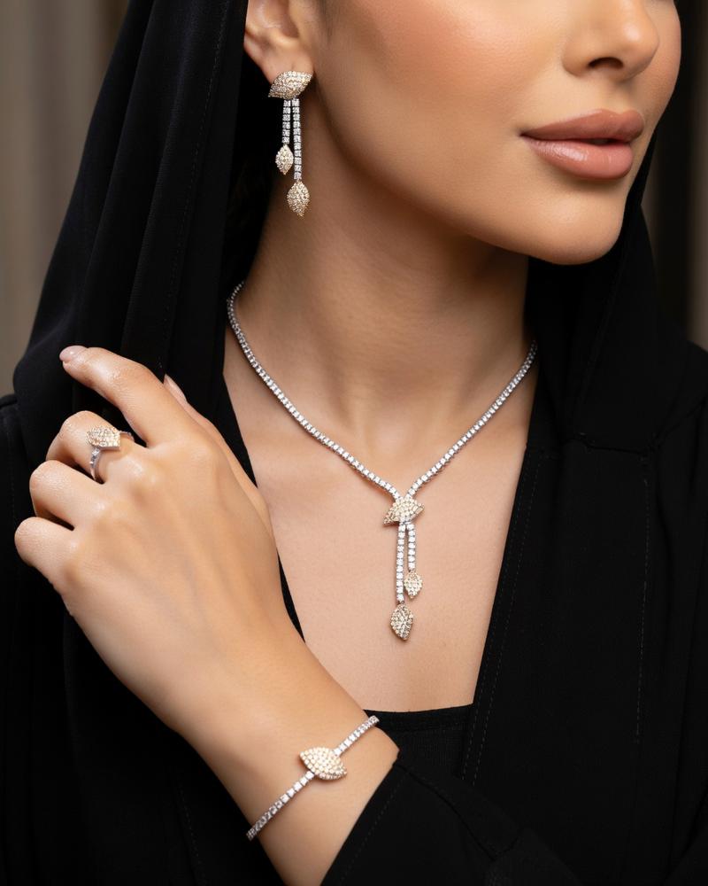 طقم إكسسوارات فاخر بتصميم ناعم
