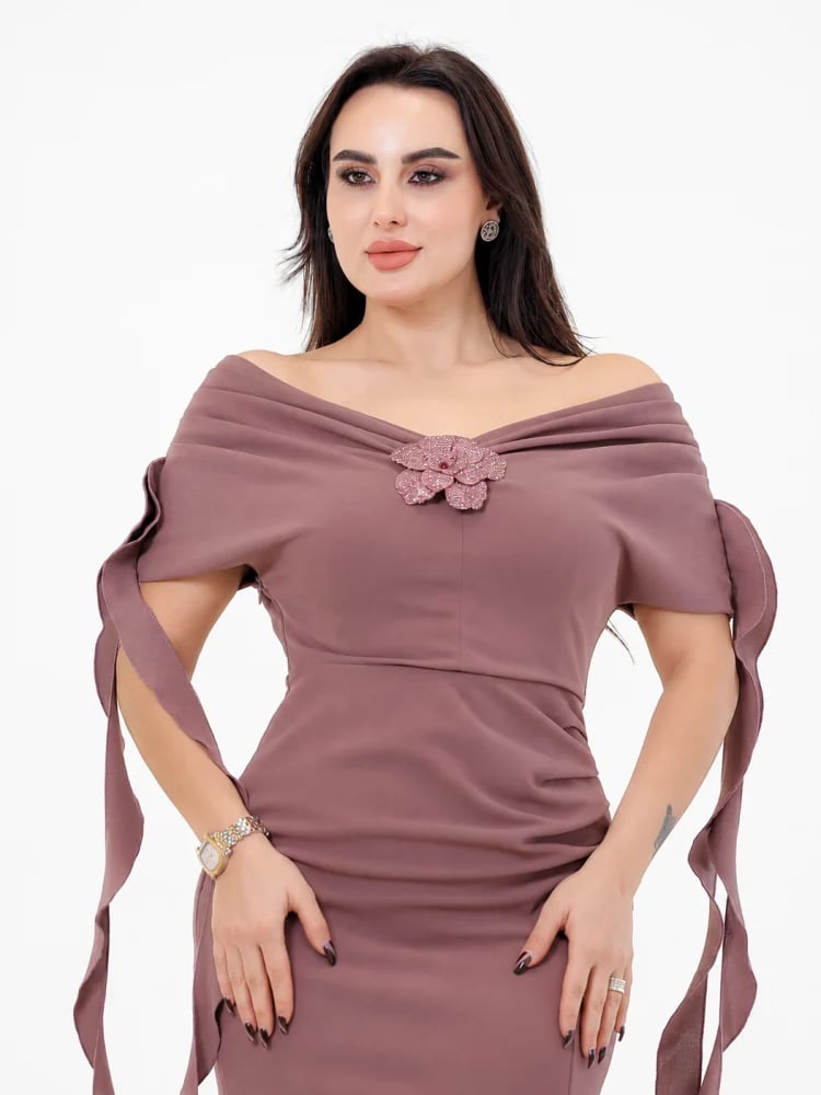 فستان سهرة أوف شولدر بورد أنيق