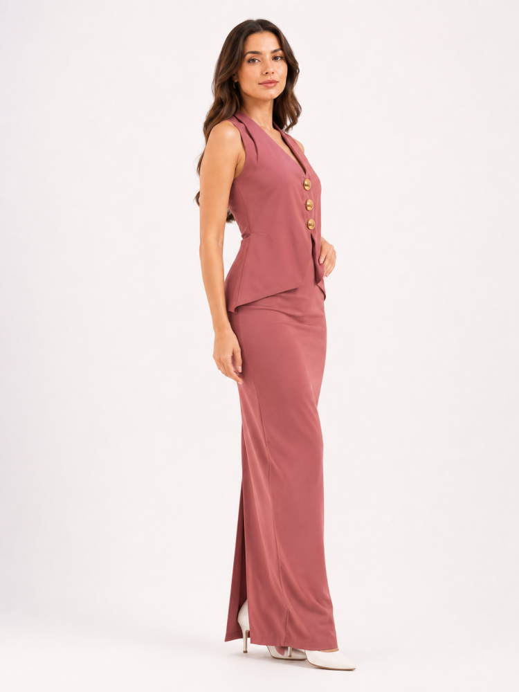 Long off-shoulder crepe dress in pink