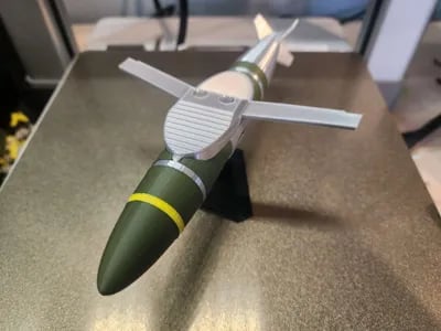 قنبلة JDAM-ER بأجنحة قابلة للطي