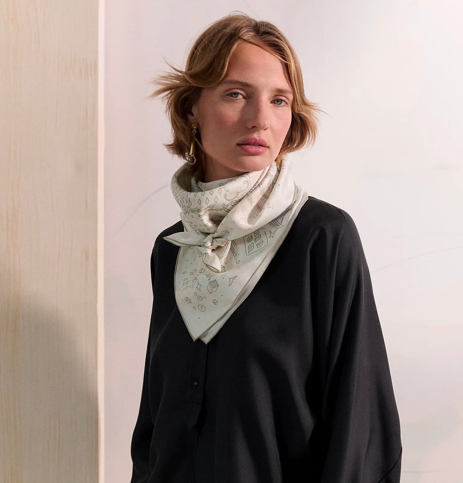 Hermès Please Hold The Line scarf 90