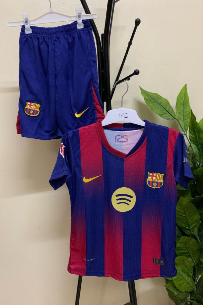 طقم برشلونة الاساسي الجديد 25_26